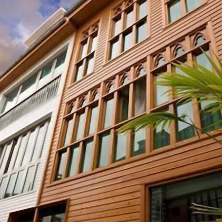 Hotel La Plaza Ii 3*