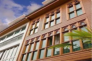 La Plaza Ii Hotel 3*